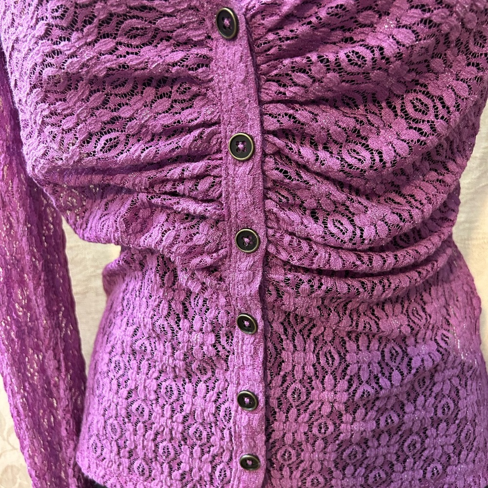 NWT Free People Size XS lace with metallic threads Front ruching, button down - Picture 6 of 9